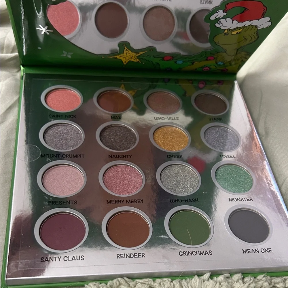The Grinch - Taste Beauty eyeshadow palette